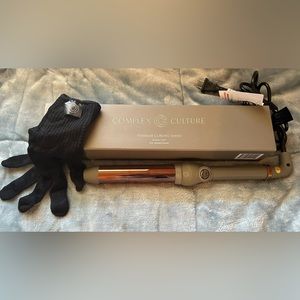 NWOT Complex Culture Curling Wand